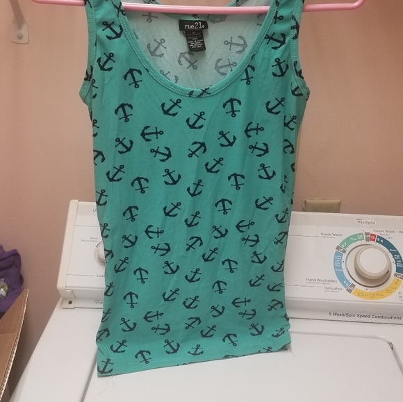 Tank top - Picture 1 of 3